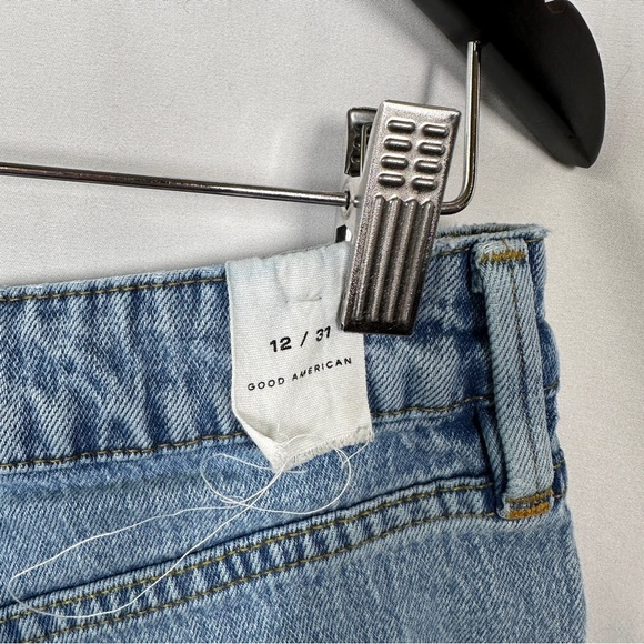 Good American The Cut Off Short Blue685 Distressed Raw Hem Denim Shorts Size 12 - Picture 8 of 13